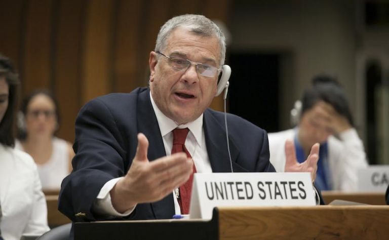 السفير مايكل كوزاك كبير مسؤولي مكتب الديمقراطية وحقوق الإنسان بوزارة الخارجية الأمريكية السفير مايكل كوزاك - أرشيفية