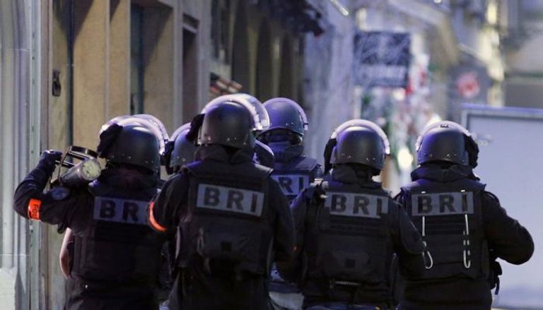 فرنسا ترفع حالة التأهب الأمني بعد حادث ستراسبورج