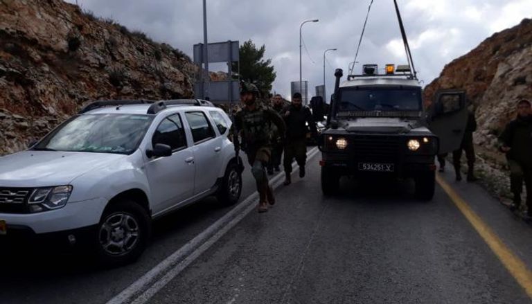 قوات الاحتلال الإسرائيلي في موقع إطلاق النار