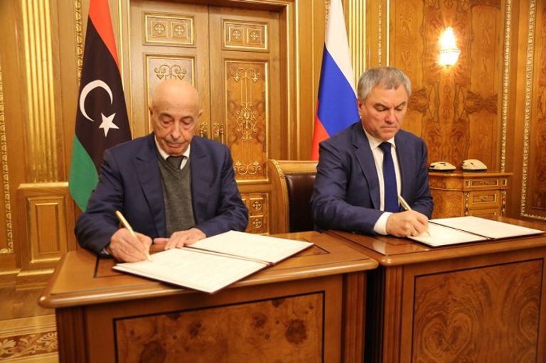 ليبيا وروسيا توقعان اتفاقا لتعزيز التعاون