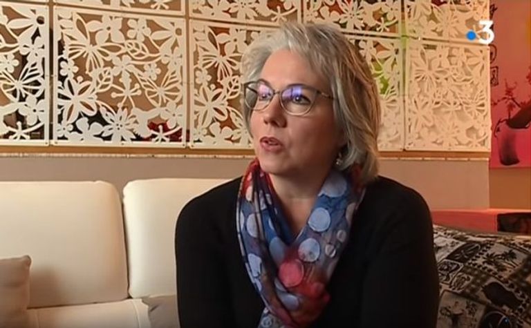 رموز السترات الصفراء بريسيليا لودوسكي وإريك دوريت ونيكول ماكسيم