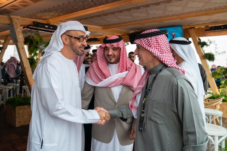 الشيخ محمد بن زايد آل نهيان ووزير الخارجية السعودي عادل الجبير الشيخ محمد بن زايد آل نهيان والأمير محمد بن سلمان بن عبدالعزيز