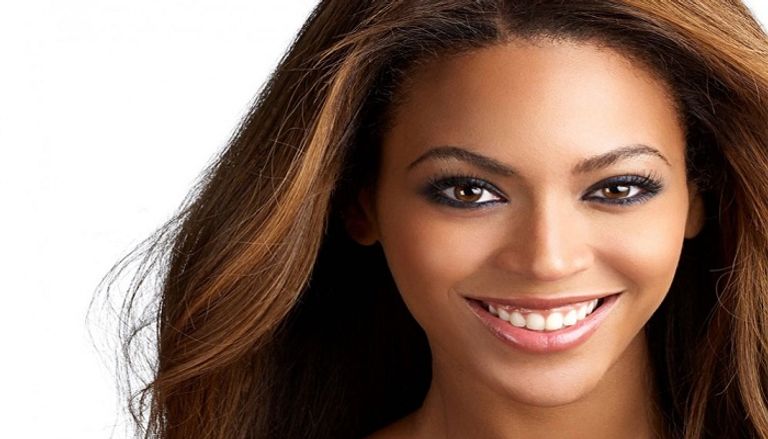 الممثلة والمذيعة أوبرا وينفري