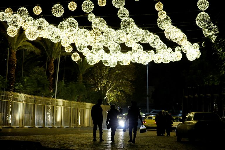 حي القصاع بدمشق يتزين لعيد الميلاد