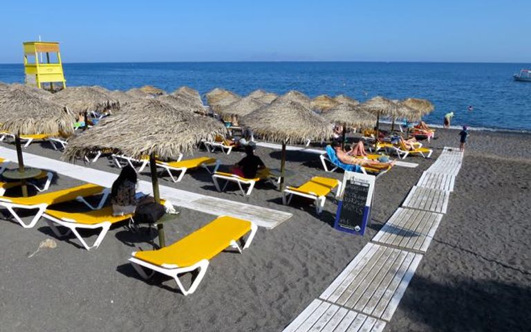 جزيرة سانتوريني - صورة أرشيفية