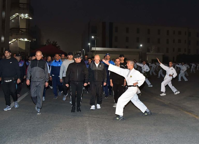 الرئيس المصري عبدالفتاح السيسي خلال جولته بالدراجة