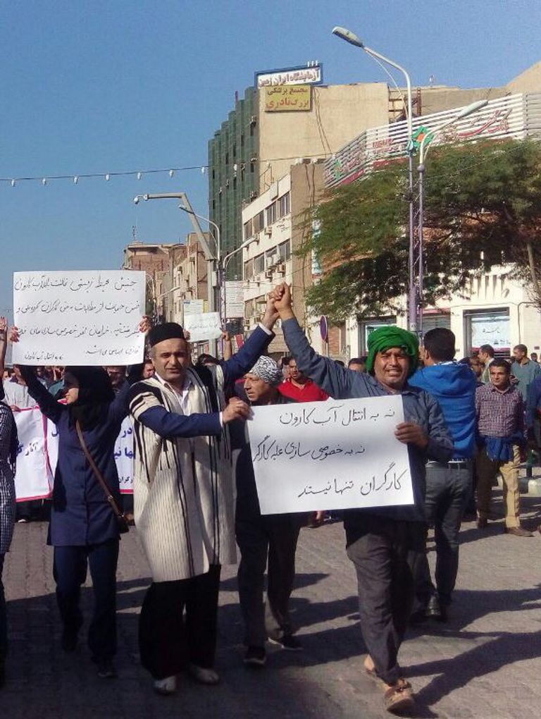 احتجاجات لعمال الفولاذ في إيران - أرشيفية