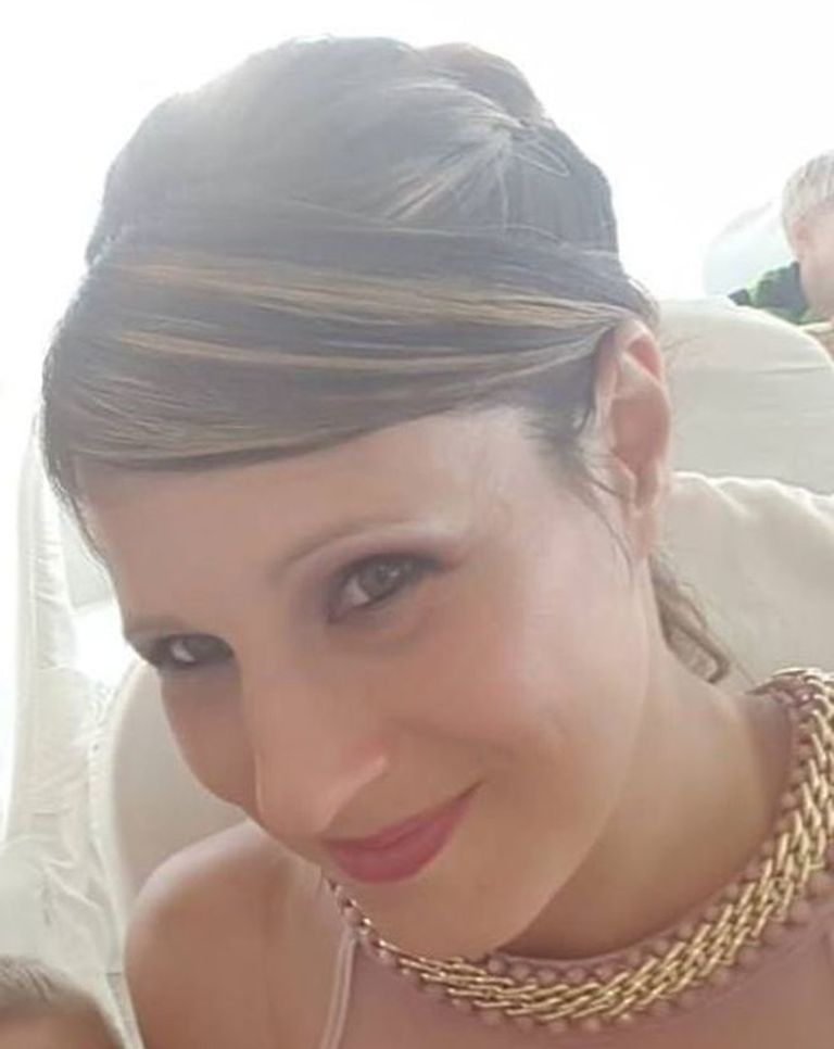 إيطالي يطلب يد حبيبته المتوفاة في جنازتها