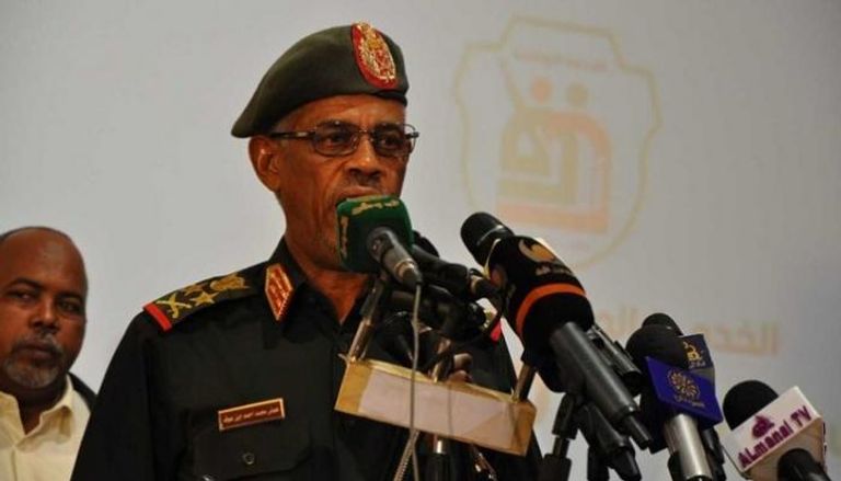 عوض بن عوف وزير الدفاع السوداني