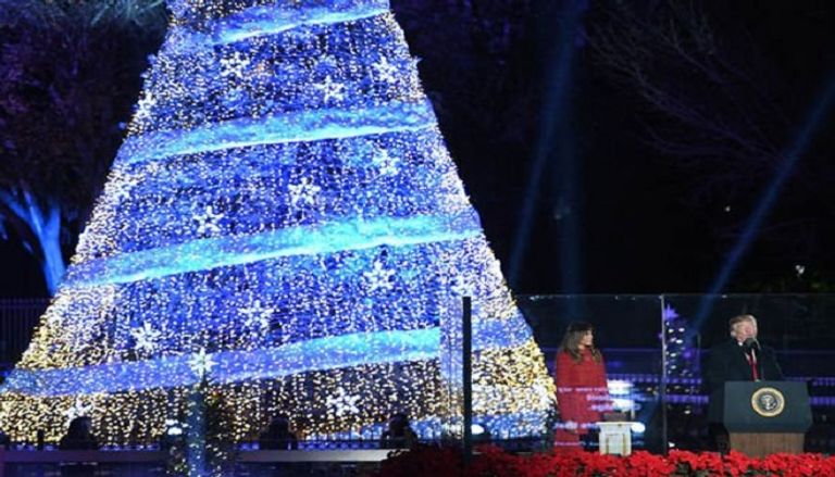 ترامب وعائلته يحتفلون بعيد الميلاد في منتج مار لاجو