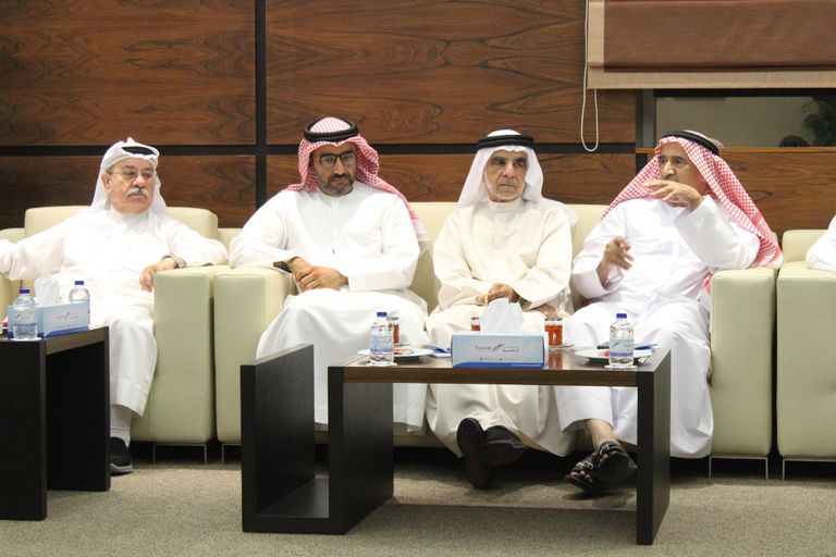 الجلسة الحوارية لجمعية الفجيرة الاجتماعية الثقافية الإماراتية