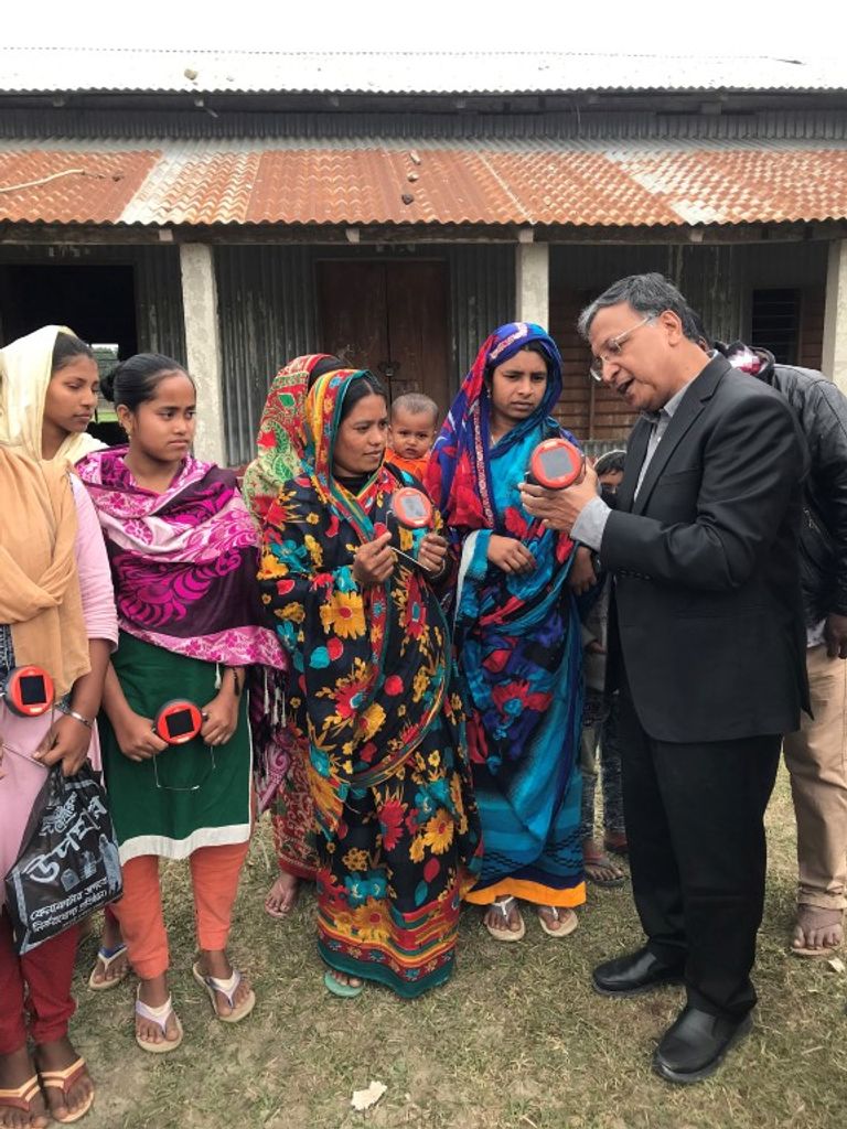 حملة جائزة زايد للاستدامة "رؤية نستنير بها" تصل إلى بنجلاديش