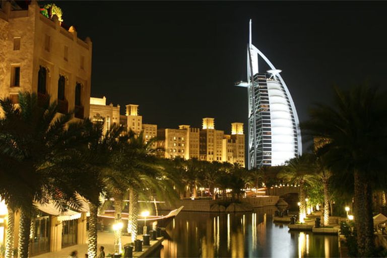 الإمارات وجهة عالمية للسياحة في عطلة الأعياد