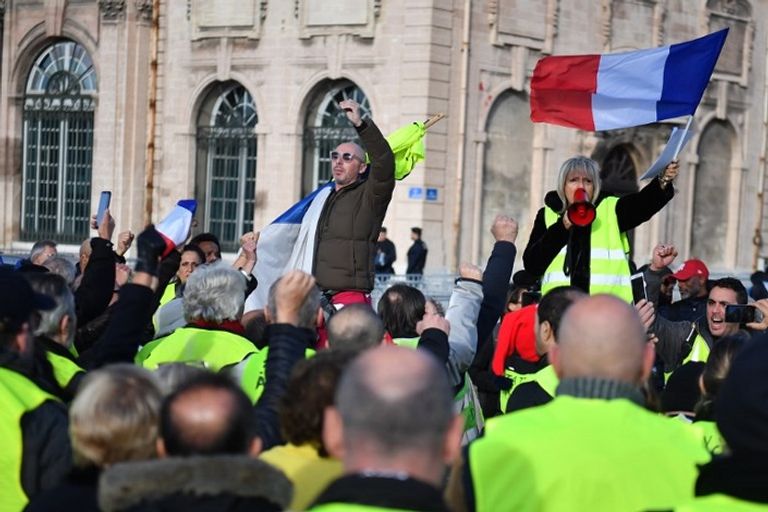 انطلاق "الفصل السادس" من احتجاجات السترات الصفراء انطلاق "الفصل السادس" من احتجاجات السترات الصفراء - أ.ف.ب