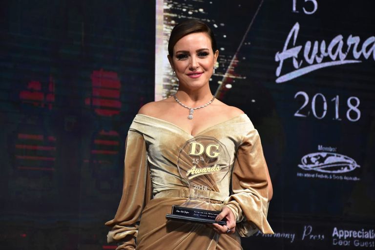 تكريم نجوم الفن والإعلام بالدورة الـ١٥ لمهرجان