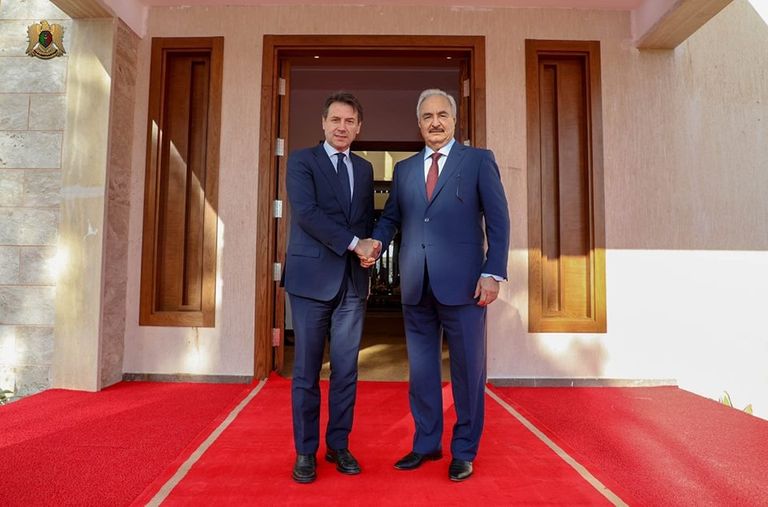 جانب من لقاء حفتر ورئيس الوزراء الإيطالي