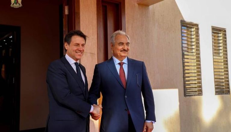 رئيس الوزراء الإيطالي جوزيبي كونتي عقب والمشير خليفة حفتر 