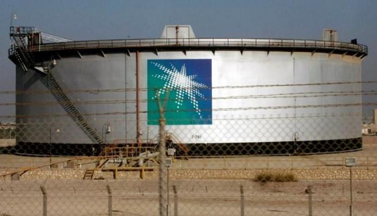 أحد خزانات النفط التابعه لشركة أرامكو عملاق النفط السعودي