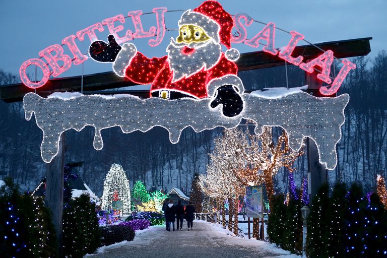 4 ملايين مصباح تحول مزرعة في كرواتيا إلى متنزه خيالي