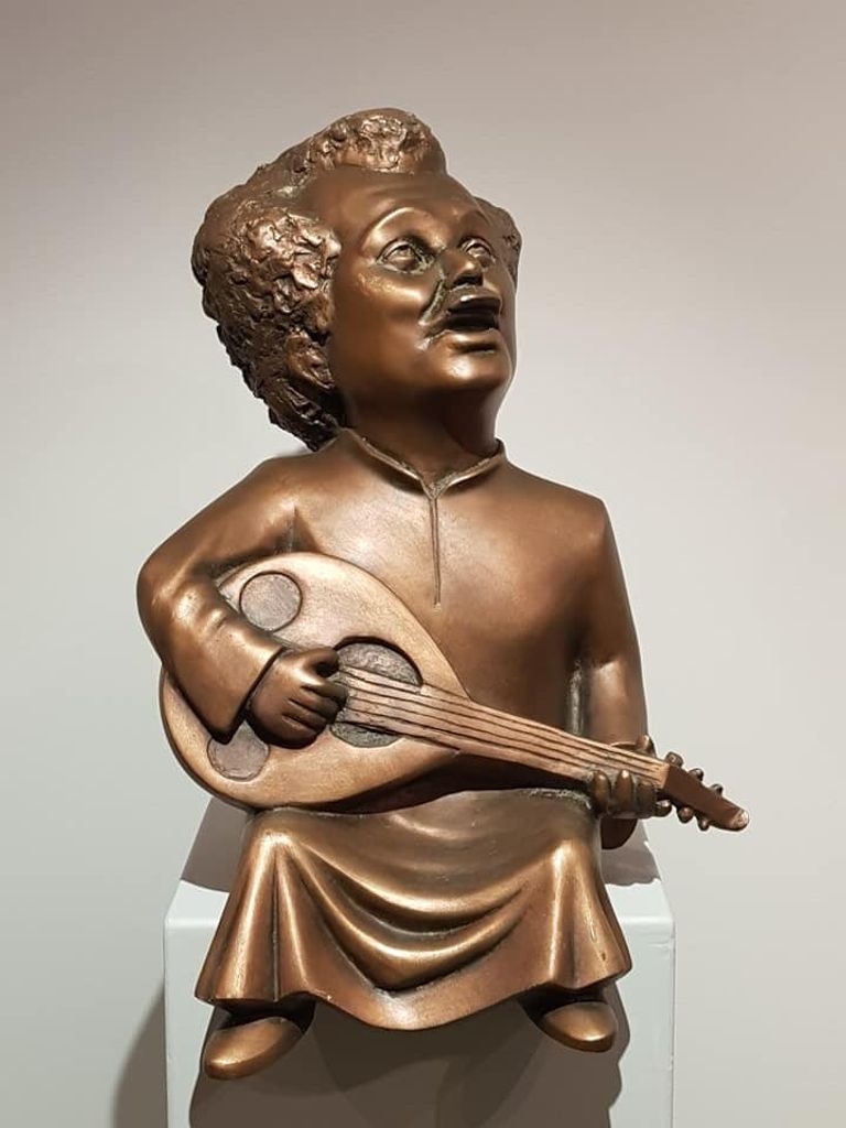 الفنانة مع وزيرة التضامن في المعرض