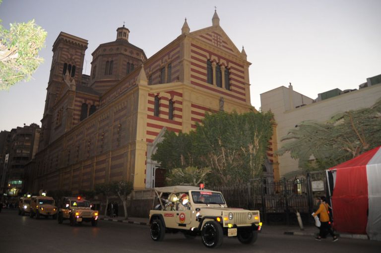 مصر - الجيش و الشرطة يستعدان لتأمين احتفالات رأس السنة