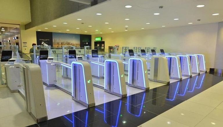البوابات الذكية بمطارات دبي 