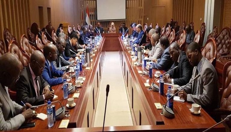 الخارجية السودانية تطلع البعثات الدبلوماسية على تطورات الأوضاع