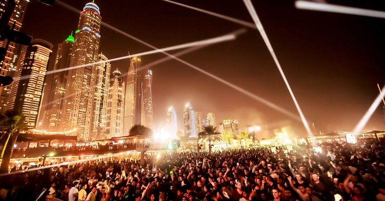 أجواء فريدة في احتفالات دبي برأس السنة كل عام