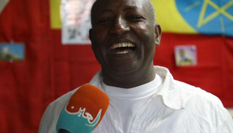 الإثيوبي بلاتشوا جيرما صاحب الرقم القياسي لأطول ضحكة