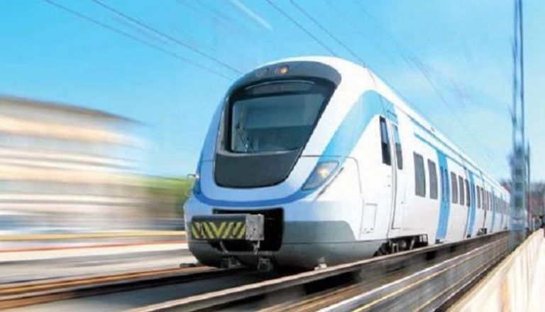 تدشين مشروع أول قطار كهربائي بمصر 