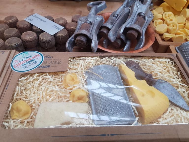 محل بيع الشوكولاته الغريبة في كارديف شوكولاتة على هيئة