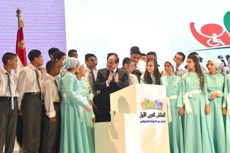 جانب من اهتمام الرئيس المصري بأصحاب الهمم