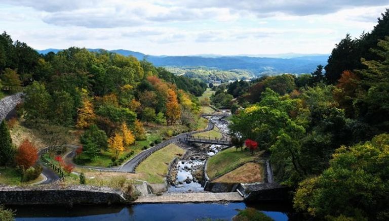 مدينة يابانية تدفع للأزواج للحصول على أطفال