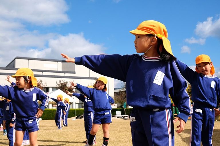 مدينة يابانية تدفع للأزواج للحصول على أطفال