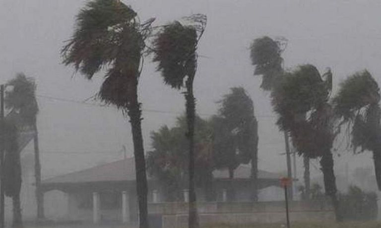 إجلاء 42 ألف شخص بسبب إعصار "إمبيل". إعصار في الهند - أرشيفية