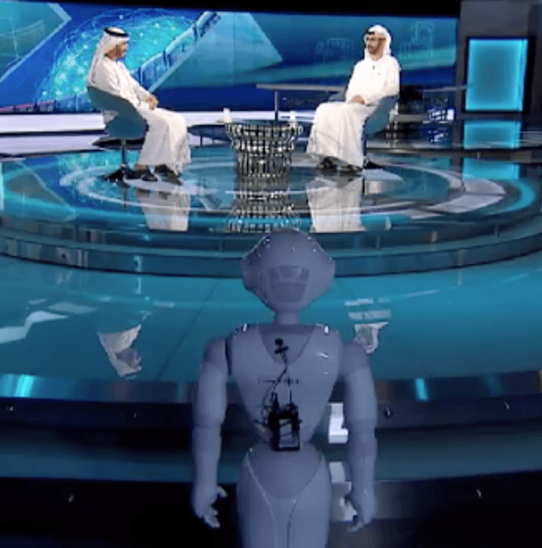 الروبوت راشد أثناء طرحه للأسئلة في برنامج المؤشر