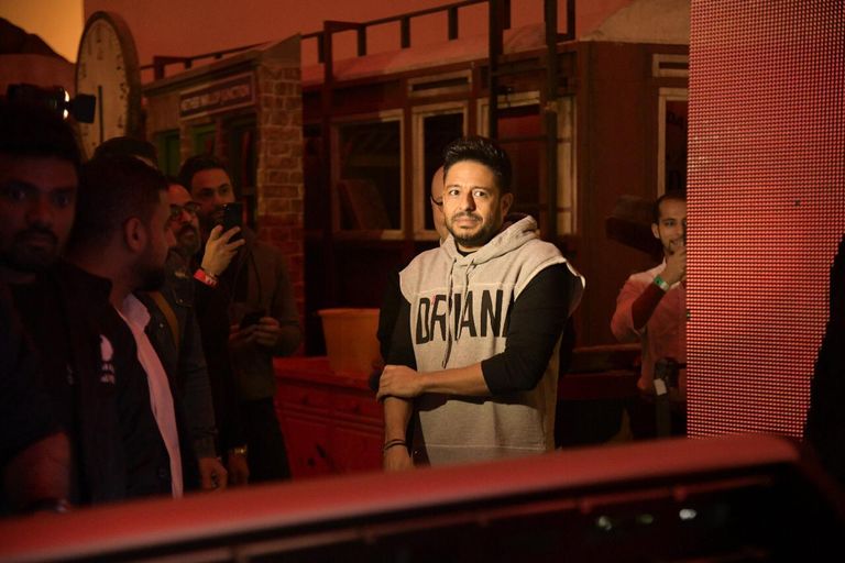 المطرب المصري محمد حماقي في أثناء الحفل