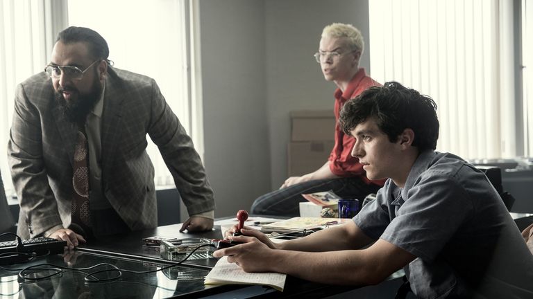 "Bandersnatch".. دراما تفاعلية لمُشَاهد بدرجة مخرج وسيناريست