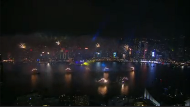 ألعاب نارية في هونج كونج بمناسبة بدء عام 2019