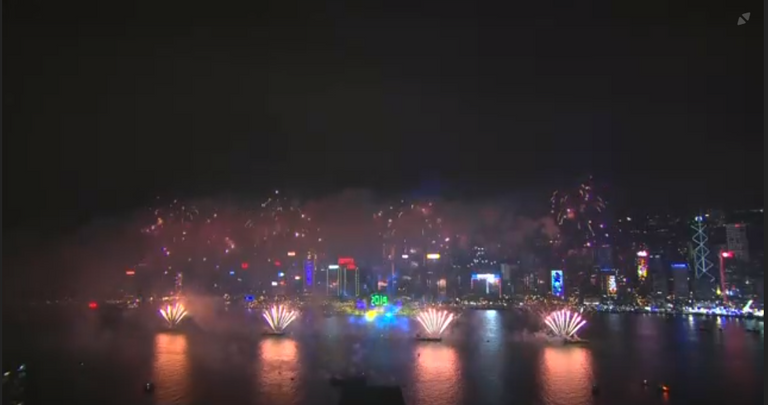 ألعاب نارية في هونج كونج بمناسبة بدء عام 2019