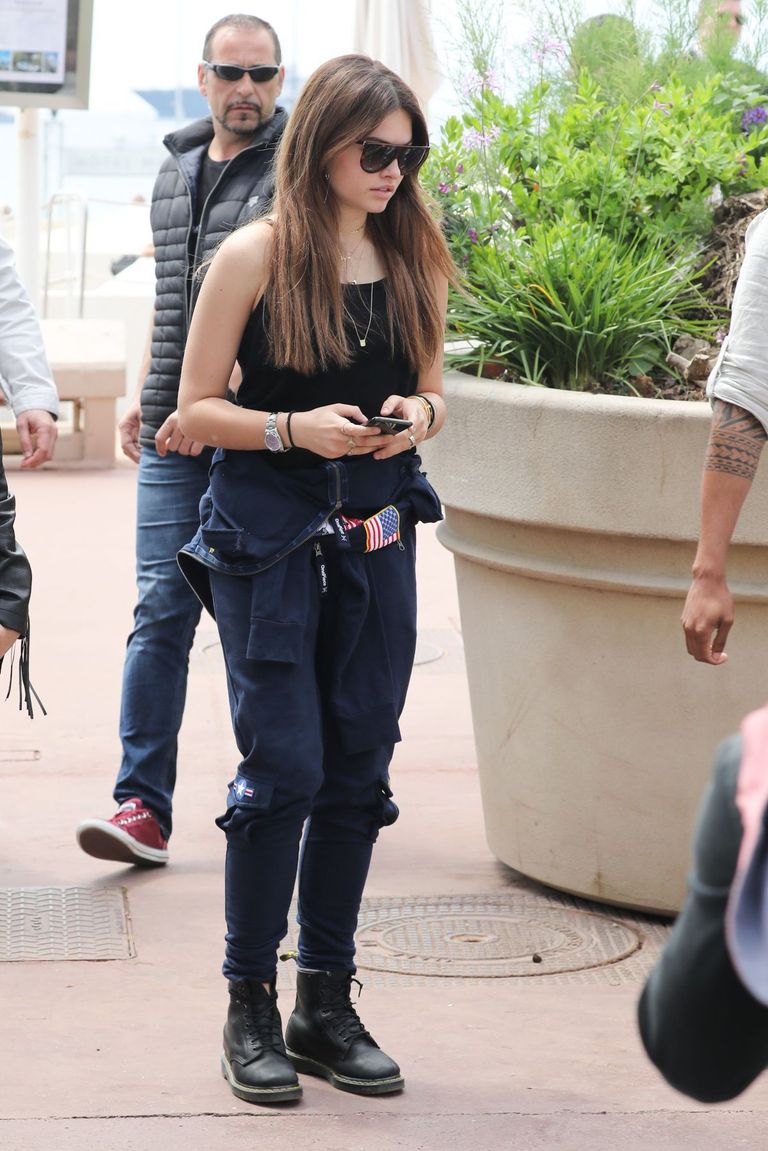 عارضة الأزياء الفرنسية ثيلان بلوندو