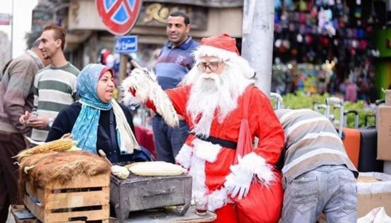 بابا نويل في شوارع مصر