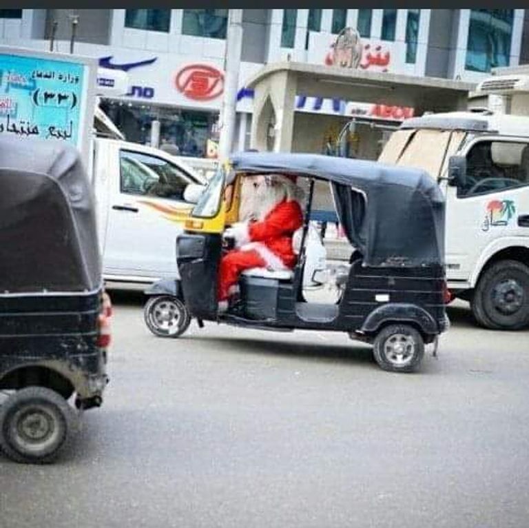 بابا نويل في شوارع مصر