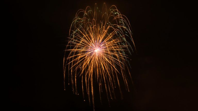 الألعاب النارية أضاءت سماء نيوزيلاند احتفالاً بالعام الجديد