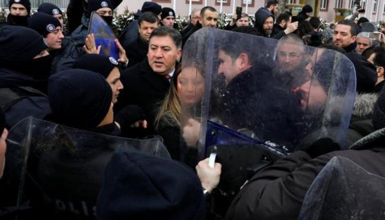 احتجاج سابق ضد توسيع صلاحيات أردوغان في أنقرة - أرشيفية الرئيس التركي رجب طيب أردوغان
