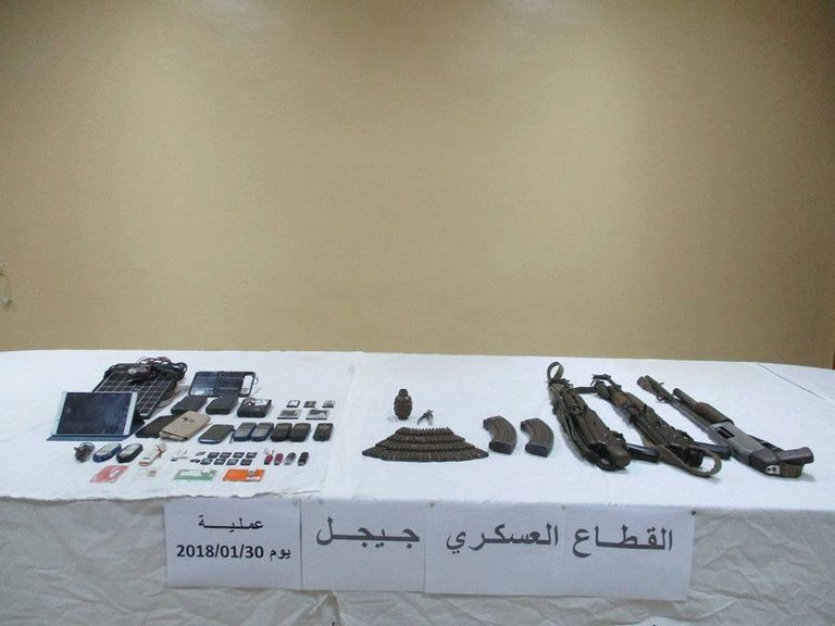 أسلحة تم حجزها مع الإرهابيين الاثنين المقتولين في جيجل وزارة الدفاع الجزائرية