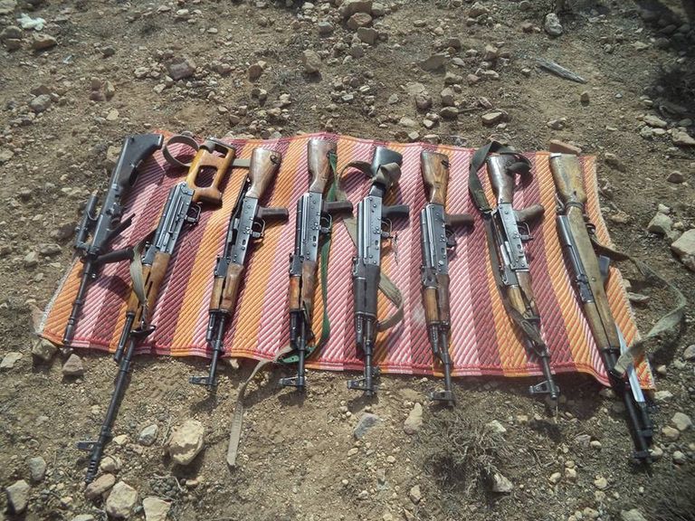 أسلحة كلاشنيكوف تم حجزها في العملية العسكرية وزارة الدفاع الجزائرية