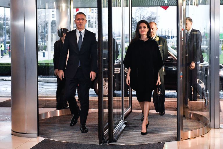 أنجلينا في بروكسل أنجلينا جولي وبريجيت ماكرون