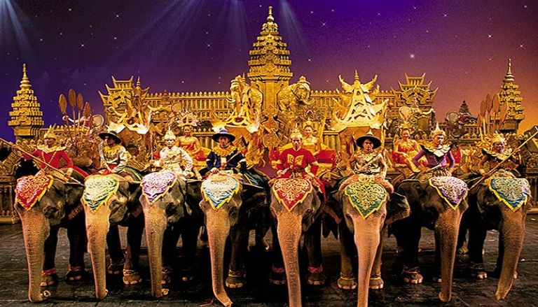 فنتازيا بوكيت Phuket Fantasea السياحة في بوكيت تايلاند تتوفر لها طبيعة ساحرة