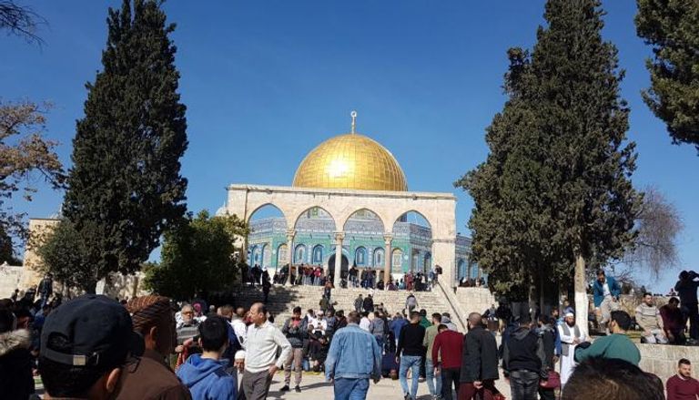 40 ألفا أدوا صلاة الجمعة اليوم في المسجد الأقصى رغم القيود الإسرائيلية